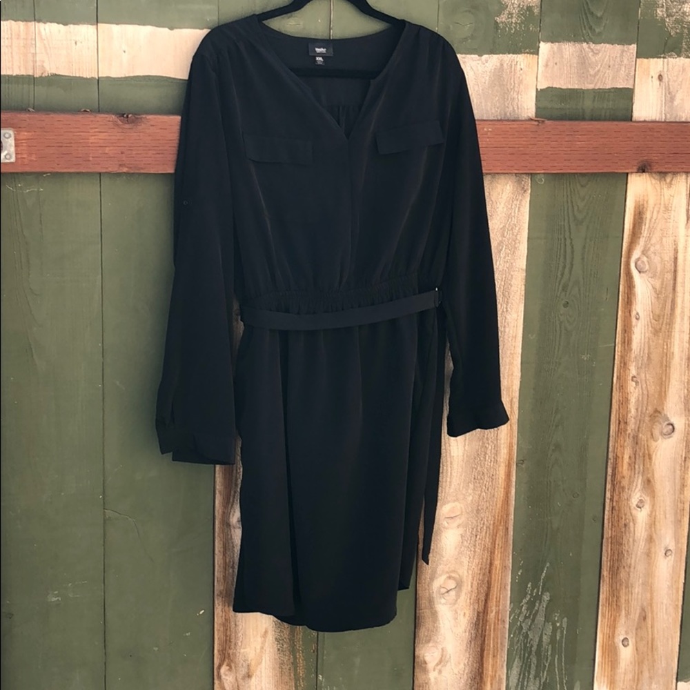 Dress - Picture 2 of 3